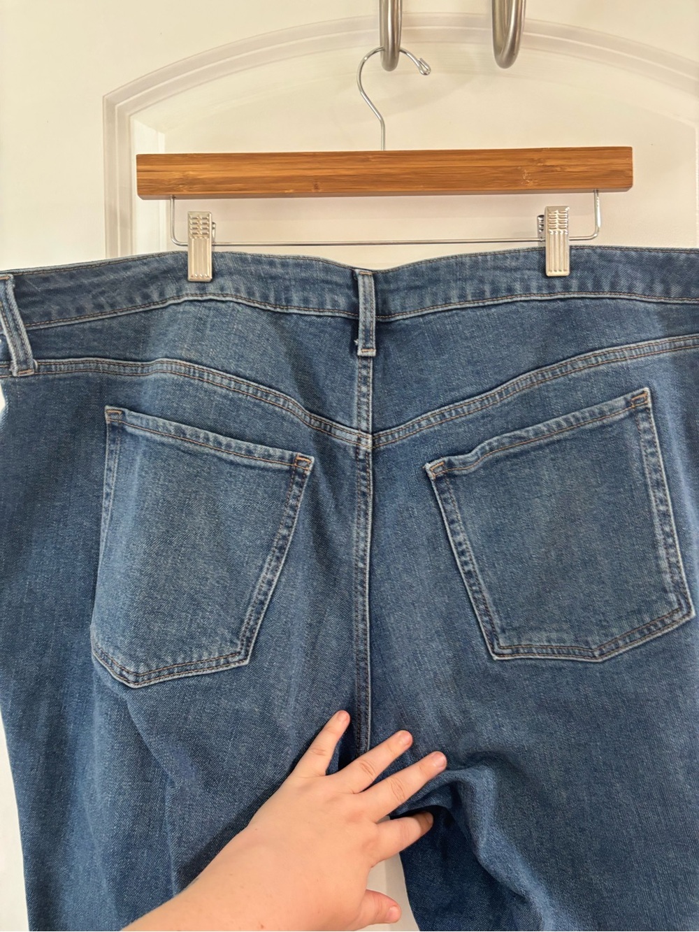 Women’s Old Navy High Rise Curvy O.G. Straight Jeans - Picture 8 of 10